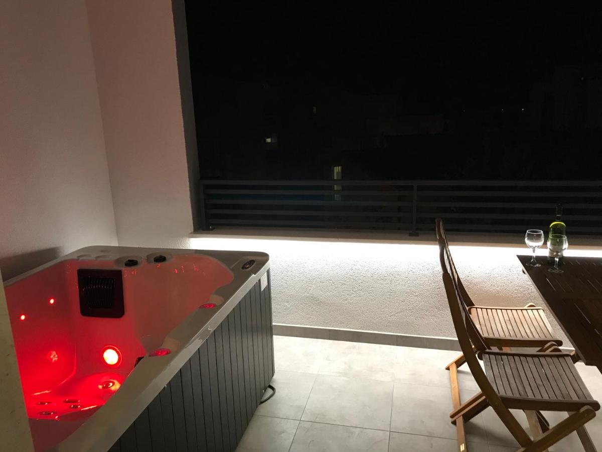 Apartments Tonkita With Jacuzzi Makarska Exterior foto