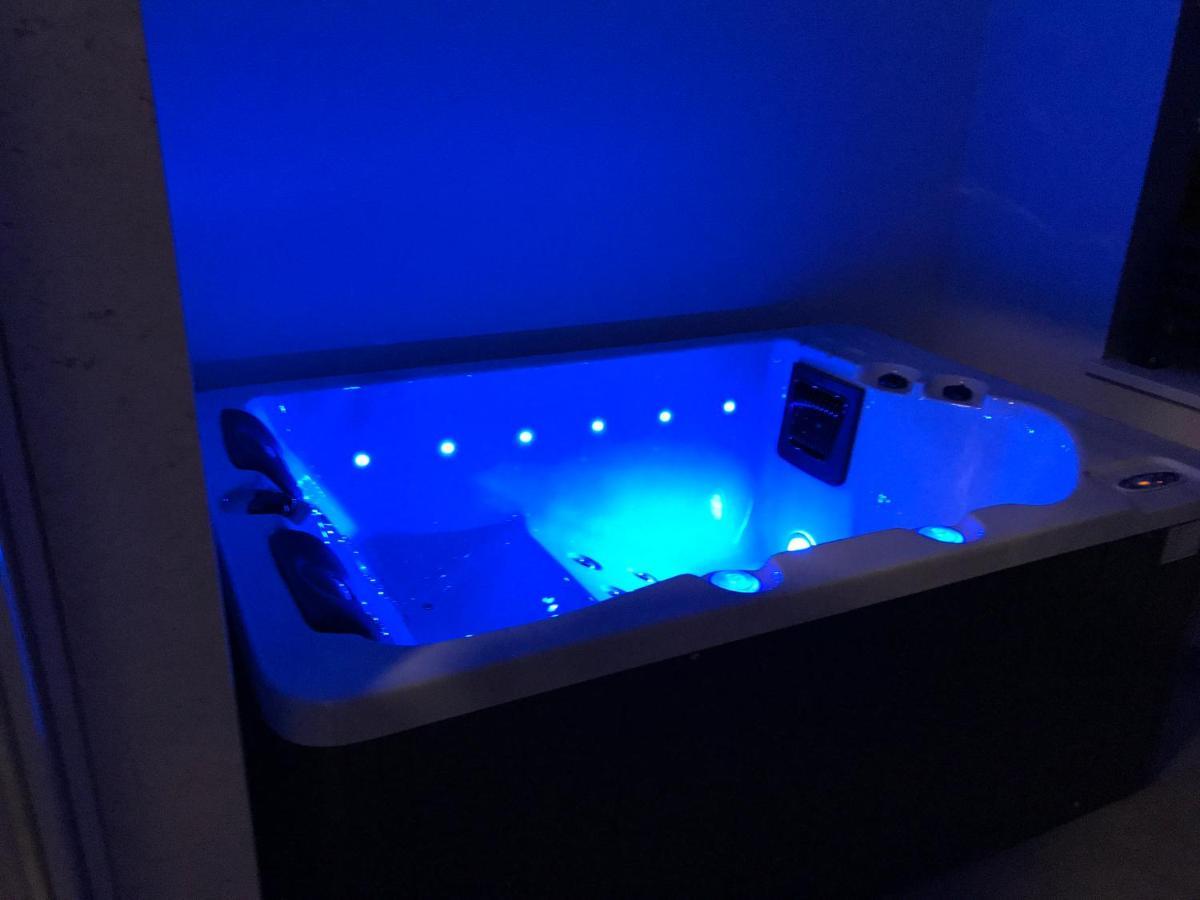 Apartments Tonkita With Jacuzzi Makarska Exterior foto