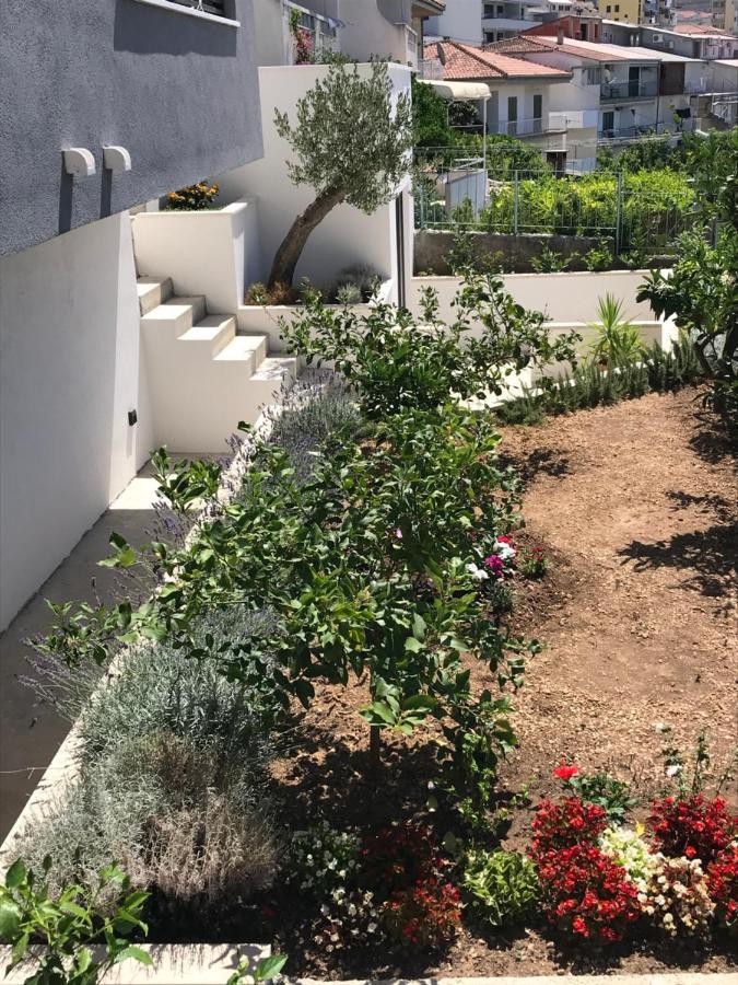 Apartments Tonkita With Jacuzzi Makarska Exterior foto