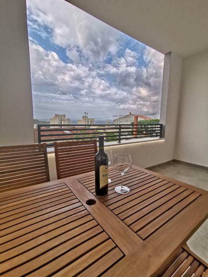 Apartments Tonkita With Jacuzzi Makarska Exterior foto