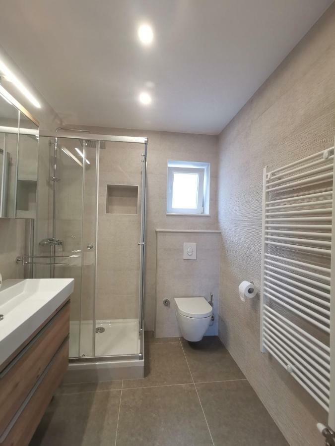 Apartments Tonkita With Jacuzzi Makarska Zimmer foto
